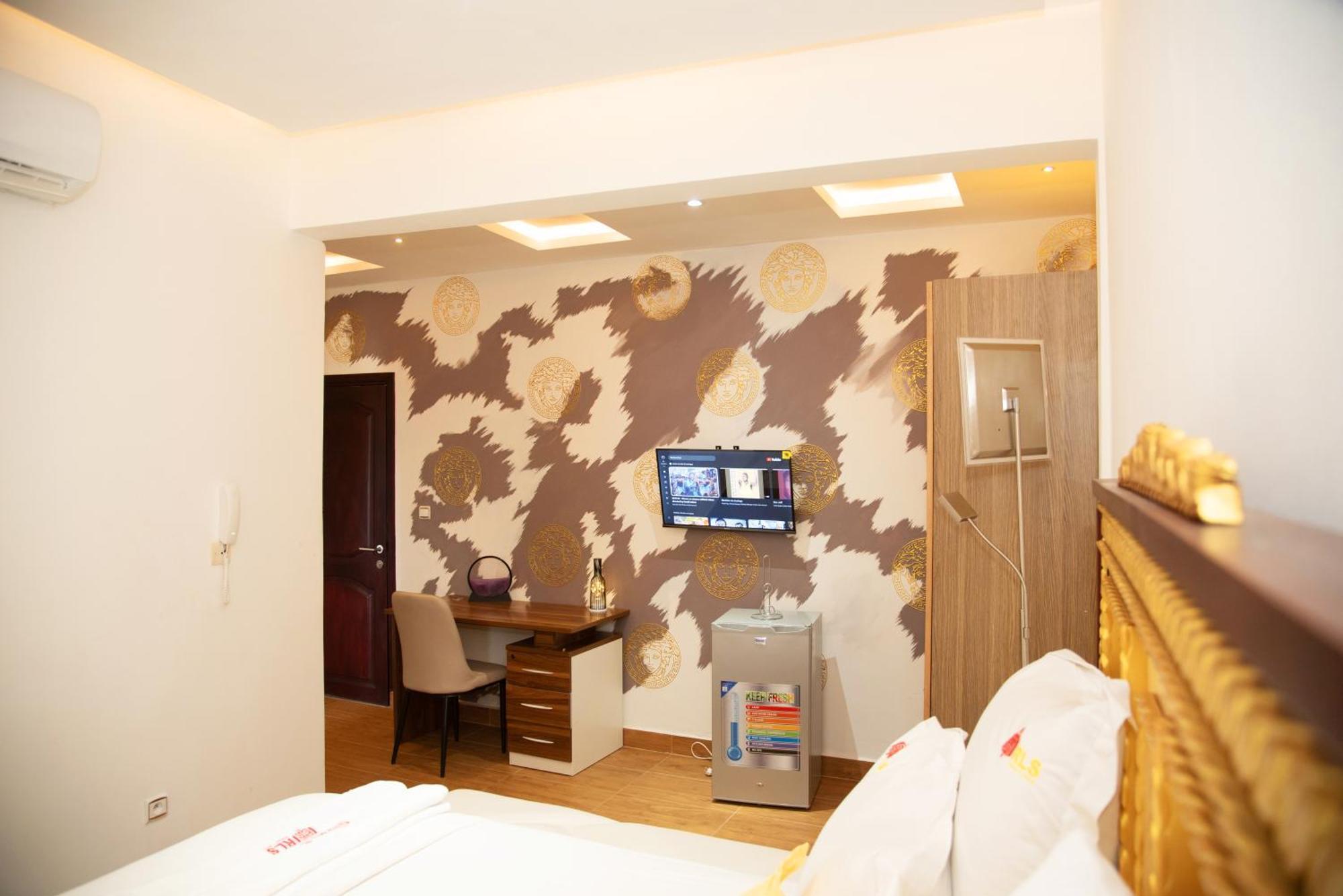 Residence Le Sommet - Chambre Versace Douala Eksteriør bilde
