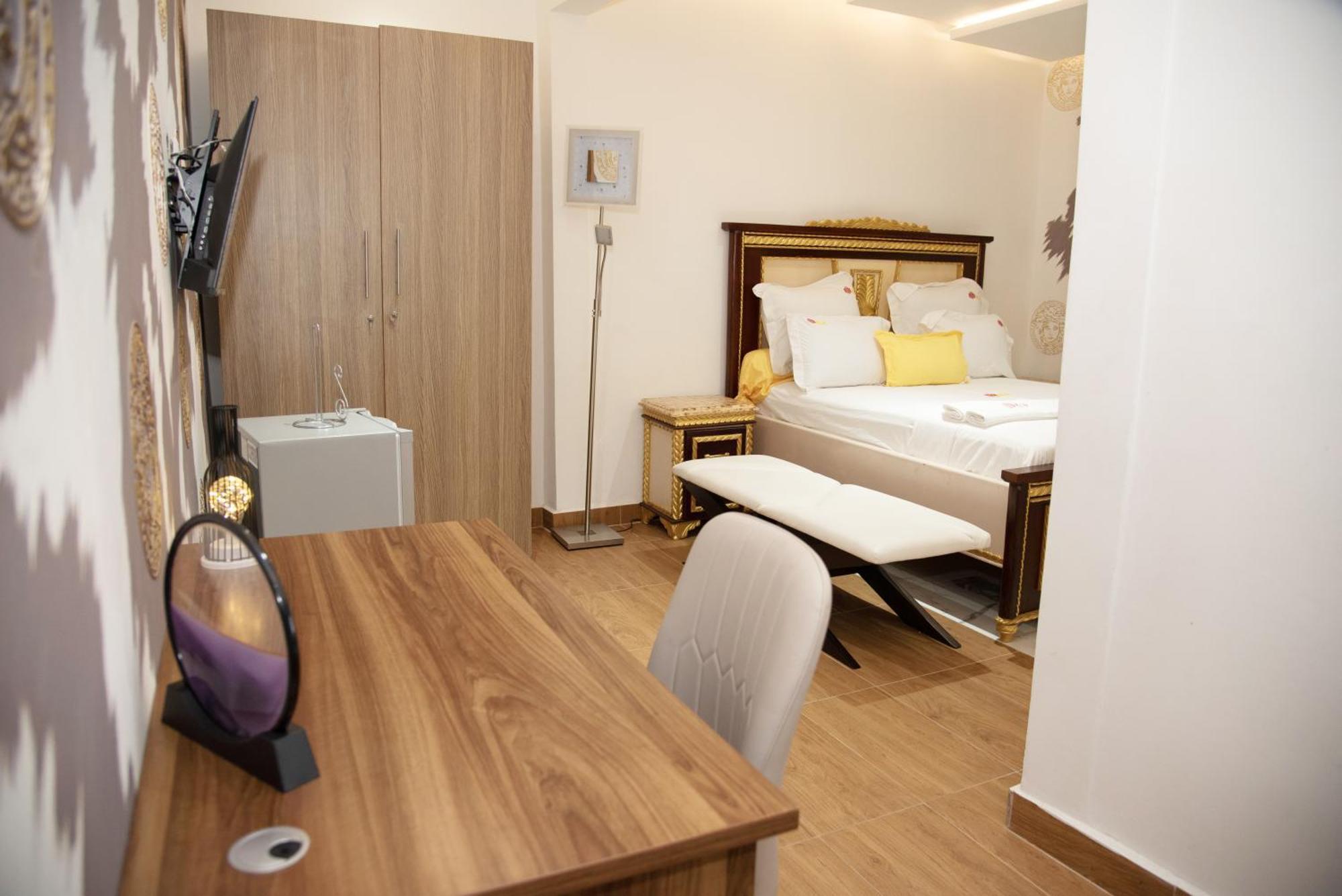 Residence Le Sommet - Chambre Versace Douala Eksteriør bilde